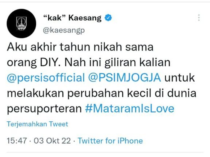 Kaesang dan Gibran gaungkan perdamaian antara suporter Persis Solo dengan PSIM Jogja, Senin (3/10/2022).