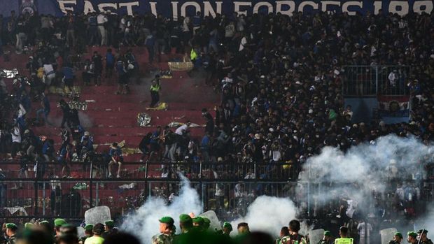 Kenapa Banyak yang Meninggal di Stadion Kanjuruhan?