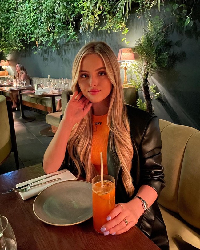 Lilly-Ella bisa dibilang belum lama jadi selebgram tapi ia sudah cukup banyak follower. Di Instagram, ia sering membagikan potret cantiknya.Foto: Instagram Lilly-Ella Gerrard