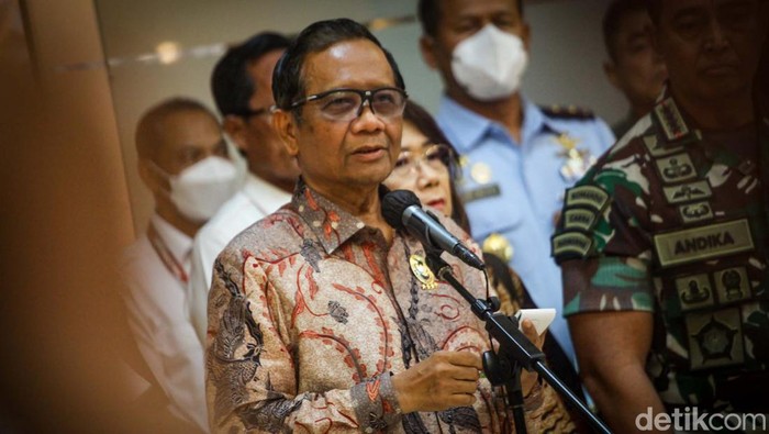 Pemerintah akan membentuk Tim Independen Gabungan Pencari Fakta (TGIPF) tragedi Kanjuruhan. TGIPF akan dipimpin oleh Mahfud Md.