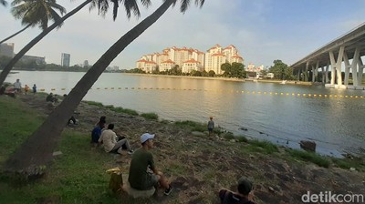 Menikmati Singapura dari Marina Bay