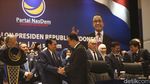Momen Surya Paloh Peluk Erat Calon Presiden Anies Baswedan