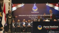 Pengumuman itu disampaikan langsung oleh Surya Paloh di NasDem Tower, Jakarta Pusat, Senin (3/10/2022). Acara dimulai dengan pembacaan doa dan menyanyikan Indonesia Raya serta himne Partai NasDem.