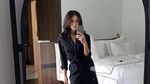 6 Foto Nana Mirdad Punya Body Goals Bak ABG, Apa Sih Rahasianya?