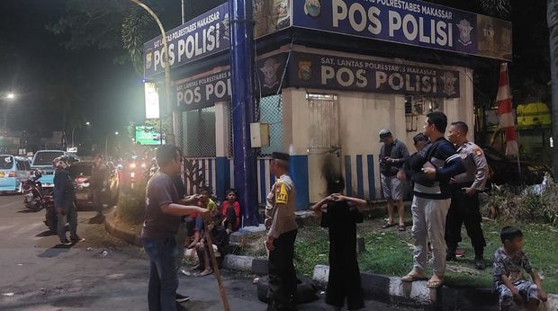 Ini Pesan Pelempar Molotov Ke Pos Polisi Makassar Terkait Tragedi