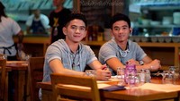 Kemana-mana selalu bersama Rizki dan Ridho 2R ini paling sering kulineran bareng. Bahkan sampai dewasa pun keduanya masih akrab. Foto: Instagram Rizki 2R