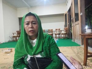 Yenny Wahid Nyanyi Gibran Wae di Acara Kopdarnas PSI