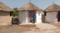 Rumah ini awalnya dirancang sebagai tanggapan terhadap gempa berkekuatan 7,5 yang melanda Afghanistan timur laut pada tahun 2015. Tapi Sejak 2018, lebih dari 1.200 rumah bambu ini juga telah dibangun di daerah rawan bencana. Pakistan adalah negara kedelapan yang paling rentan terhadap krisis iklim menurut Indeks Risiko Iklim Global. Foto: Dok. Heritage Foundation of Pakistan