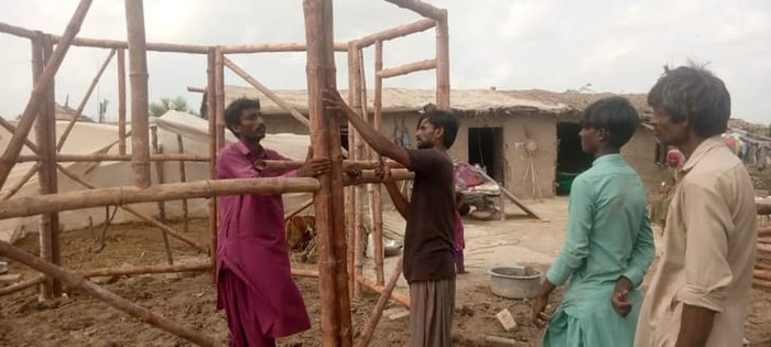 Rumah Bambu Darurat buat Banjir Pakistan Rumah Bambu Darurat buat Banjir Pakistan