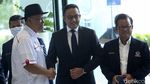 Semringahnya Anies Datangi DPP Partai NasDem