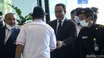 Semringahnya Anies Datangi DPP Partai NasDem