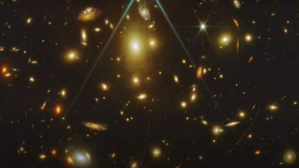 Penampakan Sparkler Galaxy, Rumah Bintang Tertua di Semesta