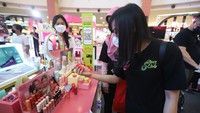 Watsons Indonesia memaparkan beberapa program dan strategi perusahaan tahun 2022. Hal ini merupakan wujud dari perayaan hari jadi perusahaan tersebut yang ke-16. Watsons Indonesia memberikan berbagai diskon hingga 60%, lucky draw liburan gratis ke tiga destinasi favorit, peluncuran kembali Watsons Club Membership dan pemilihan merk terbaik melalui Watsons HWB Awards 2022.