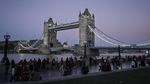 Nyantai di Tower Bridge, Wisata Paling Ikonik di London