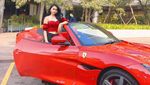 Potret Valent Olivia yang Dituding Pesugihan Usai Bangun 2 Rumah Sekaligus