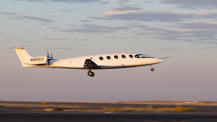 Eviation Aircraft berhasil meluncurkan pesawat listrik yang diberi nama Alice dari Bandara Internasional Grant County Washington, Amerika Serikat, Selasa (27/9/2022) waktu setempat.