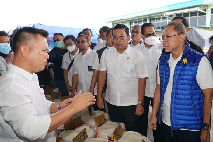 Zulhas Cek Pasar Cipinang
