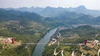 Ini Dia Jembatan Kaca Di China, Panjangnya Setengah Kilometer!