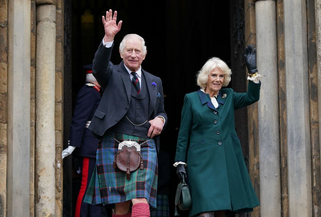 FIFE, SCOTLAND - OCTOBER 03: King Charles III greets members of the public as he arrives at an official council meeting at the City Chambers in Dunfermline, Fife, to formally celebrate the conferral of city status on the former city, before a visit to Dunfermline Abbey will celebrate its 950th anniversary on 3 October 2022 in Fife, Scotland.  (Photo by Andrew Milligan - Pool / Getty Images)