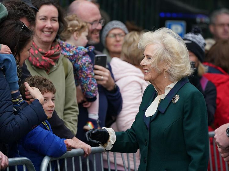 Dibenci Pangeran Harry, Camilla Disambut Hangat Warga Skotlandia