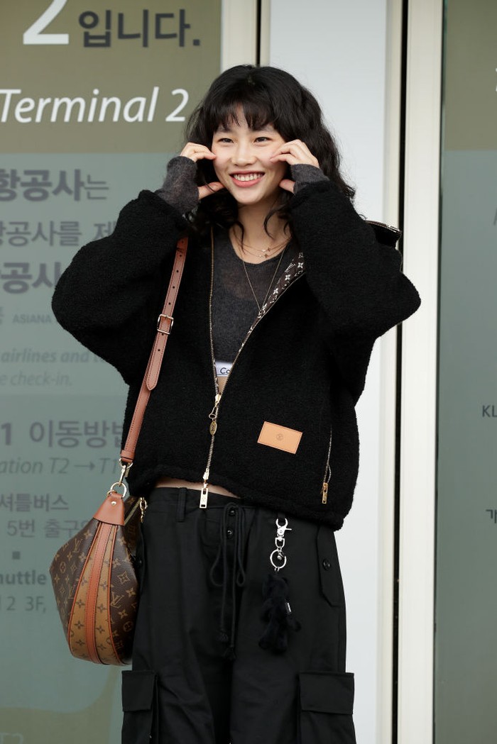 INCHEON, SOUTH KOREA - OCTOBER 02: Model, Chung Ho-Yeon aka Jung Ho-Yeon is seen on departure at Incheon International Airport on October 02, 2022 in Incheon, South Korea. (Photo by Han Myung-Gu/WireImage)