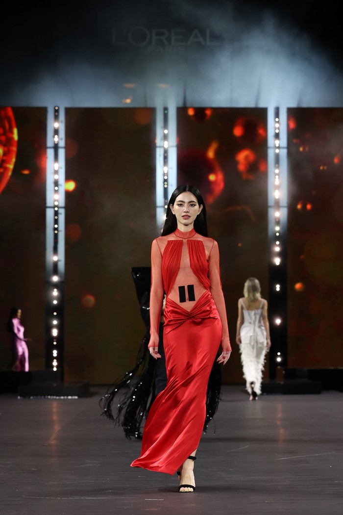PARIS, FRANCE - OCTOBER 02: Davika Hoorne walks the runway during the 