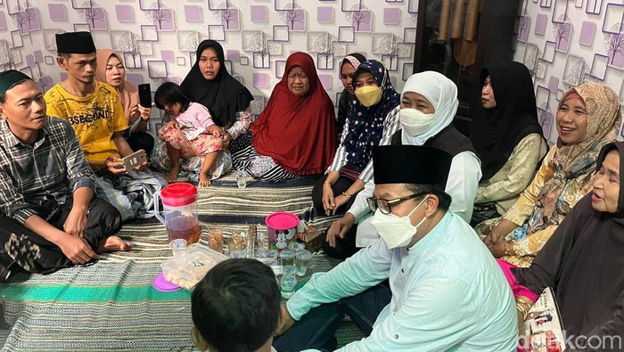 anak kehilangan orang tua di tragedi kanjuruhan