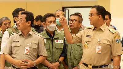 Momen Anies Resmikan Rusun Asrama Polri