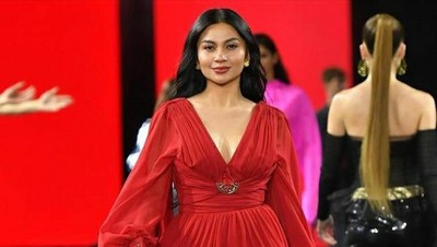 Intip Rahasia Body Goals Ariel Tatum yang Tampil di Paris Fashion Week