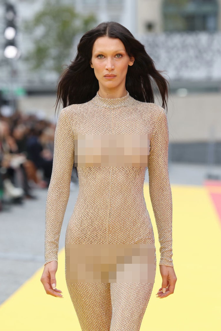PARIS, FRANCE - OCTOBER 03: (EDITORIAL USE ONLY - For Non-Editorial use please seek approval from Fashion House) Bella Hadid walks the runway during the Stella McCartney Womenswear Spring/Summer 2023 show as part of Paris Fashion Week on October 03, 2022 in Paris, France. (Photo by Pascal Le Segretain/Getty Images)