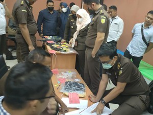 Dicek Jaksa, Barang Bukti Kasus Sambo dkk Dikemas 6 Boks Plastik Kontainer
