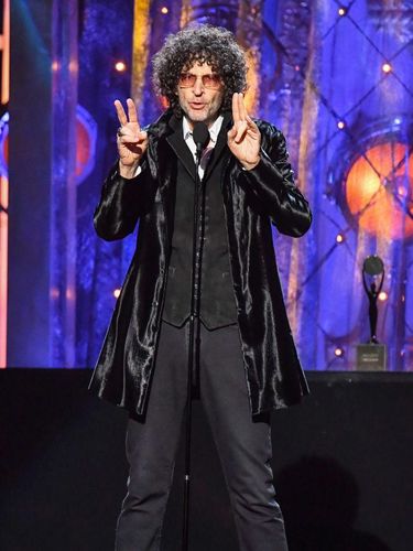 CLEVELAND, OH - APRIL 14:  Howard Stern and Beth Ostrosky Stern attend the 33rd Annual Rock & Roll Hall of Fame Induction Ceremony at Public Auditorium on April 14, 2018 in Cleveland, Ohio.  (Photo by Jeff Kravitz/FilmMagic)