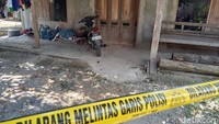 Menurut ketua RT setempat, Suwarno (56), usai melakukan pembunuhan tersebut, pelaku memanggil saudara dan dirinya. Saat diintrogasi, Suwarni mengaku telah membunuh anaknya. Foto: Agil Trisetiawan Putra/detikJateng