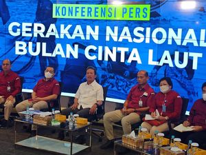 Gernas BCL, KKP Ajak Nelayan Tangkap Sampah Plastik di Laut