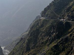 Menyusuri Karakoram Pass, Jalan Raya Tertinggi di Dunia