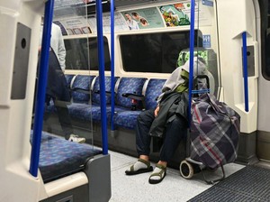 Biaya Hidup Terus Naik, Banyak Warga Inggris Terjerat Utang