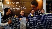 Bertepatan dengan peringatan Hari Batik Nasional pada tanggal 2 Oktober, berlokasi di Nur Corner Jakarta Selatan, brand lokal pakaian Muslim pria, Fatih Indonesia meluncurkan koleksi terbaru bertajuk Batik Sandiaga Series berkolaborasi dengan Sandiaga Salahuddin Uno, tokoh muda nasional sekaligus Menteri Pariwisata dan Ekonomi Kreatif (Menparekraf) Republik Indonesia.