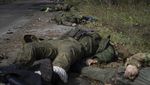Ngeri! Mayat Tentara Perang Bersebaran di Jalanan Ukraina