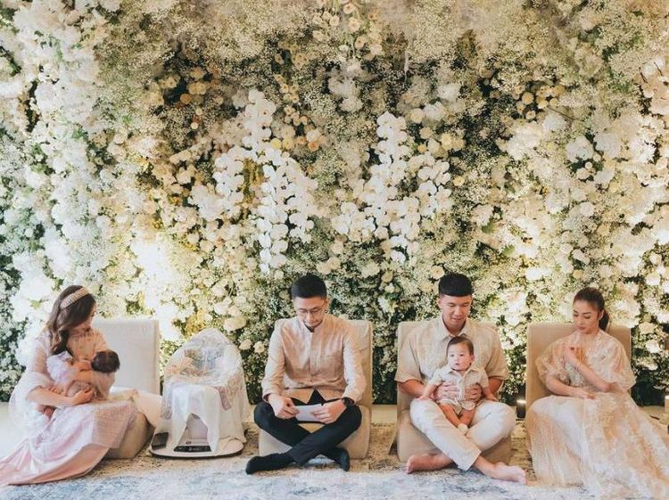 Gemas Banget! Momen Nikita Willy dan Winona Gelar Akikah Anak Bareng