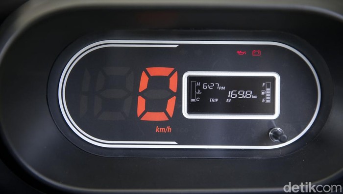 Peluncuran Mobil Pikap Tata Intra V20 Tata Motors resmi memperkenalkan mobil pikap terbaru di Indonesia. Mobil pikap terbaru yang sanggup menenggak biosolar B30 itu adalah Tata Intra V20.