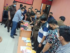 Kejaksaan Terima 6 Boks Kontainer Plastik Berisi Barbuk Kasus Sambo Dkk