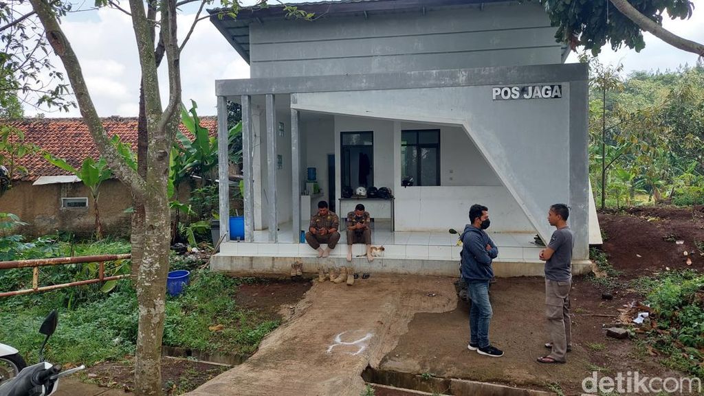 Satpol PP Bandung Barat Tetap Ngantor Walau Tak Terima Gaji