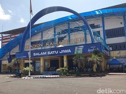 PT LIB Distribusikan Santunan untuk Korban Luka Berat