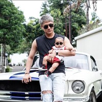 Saat ini Rizky Billar sendiri sedang disorot karena isu KDRT yang menyeret namanya. Billar dikabarkan berselingkuh dan melakukan KDRT kepada sang istri, Lesti Kejora. Foto: Instagram/@rizkybillar