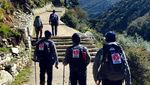 Saat Merah Putih Dikibarkan di Pegunungan Himalaya