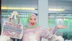 Zaskia Gotik Akhirnya Perlihatkan Wajah Anak Kedua