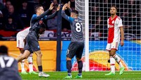 Ajax Vs Napoli: Pesta Gol 6-1, Partenopei Sempurna di Grup A