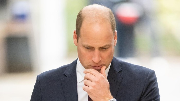 BOSTON, MA - NOVEMBER 30: Prince William, Prince of Wales and Catherine, Princess of Wales, center, watch the NBA basketball game between the Boston Celtics and the Miami Heat during the first quarter at TD Garden on November 30, 2022 in Boston, Massachusetts. NOTE TO USER: User expressly acknowledges and agrees that, by downloading and/or using this Photograph, user is consenting to the terms and conditions of the Getty Images License Agreement. (Photo By Winslow Townson/Getty Images)