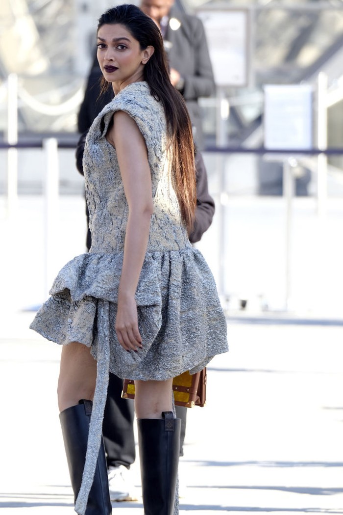 1430396788 PARIS, FRANCE - OCTOBER 04: Deepika Padukone attends the Louis Vuitton Womenswear Spring/Summer 2023 show as part of Paris Fashion Week on October 04, 2022 in Paris, France. (Photo by Laurent Viteur/WireImage)
