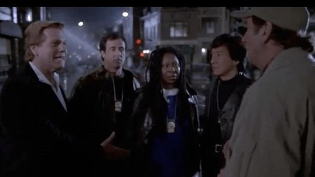Cuplikan adegan di film Burn, Hollywood, Burn (1997).